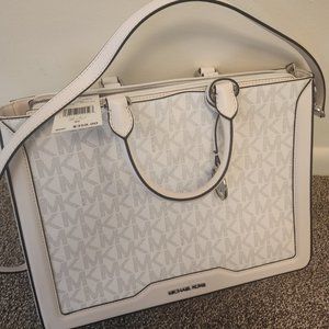 Michael Kors Jessie Signature